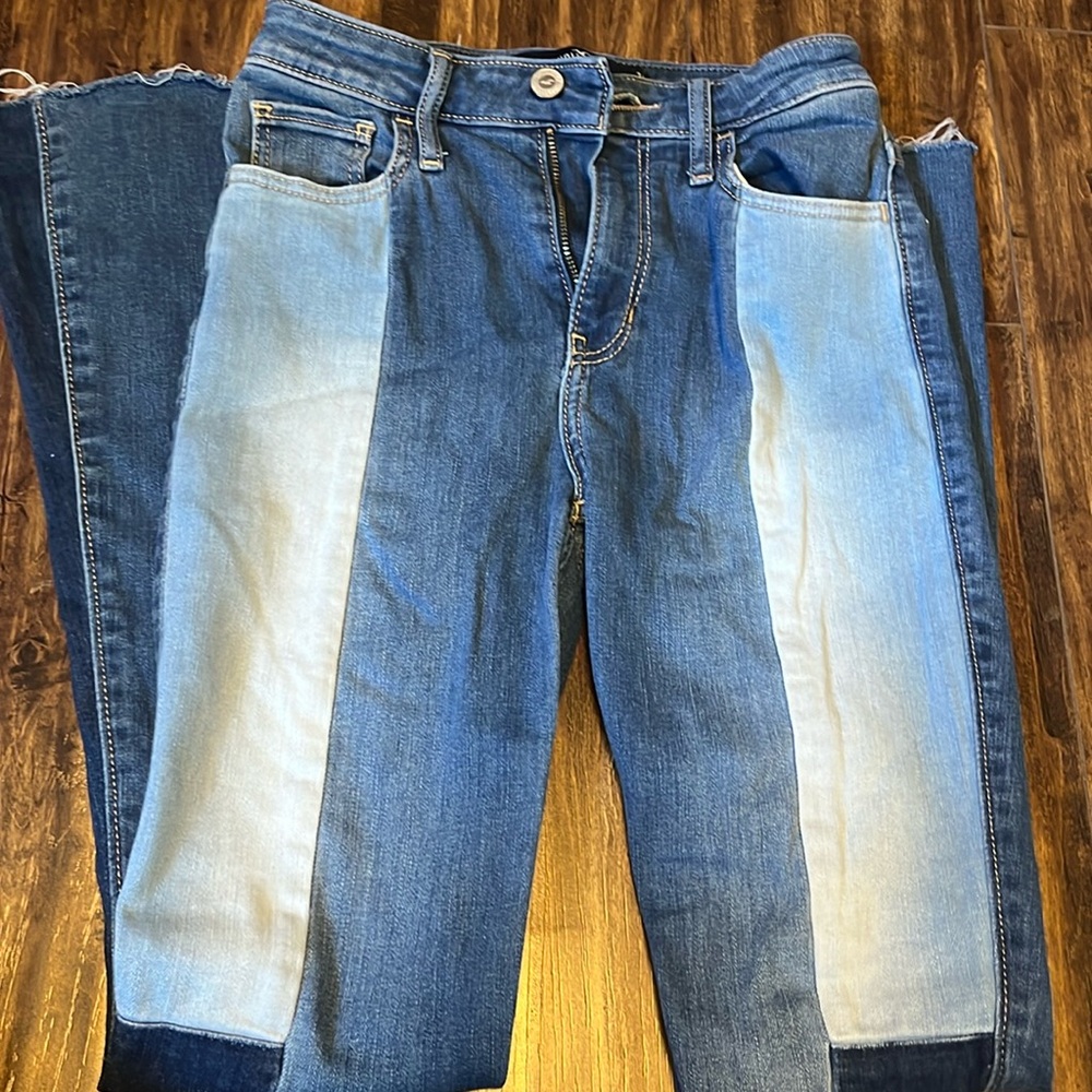 HIGH RISE HOLLISTER FLARE JEANS